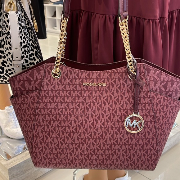 MICHAEL KORS 
Jet Set Travel Large Chain Shoulder Bag & JST LgCONTINENTAL wallet - Picture 13 of 16